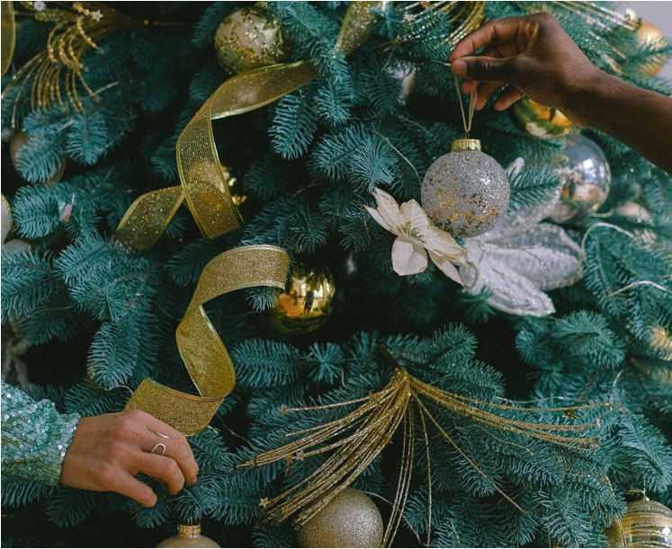 The Perfect Garland Christmas Decorations